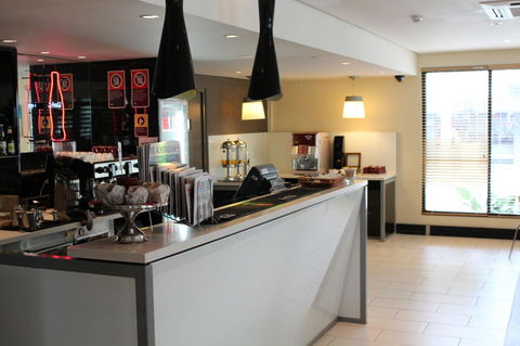 Ibis Newcastle - Holiday Find 7