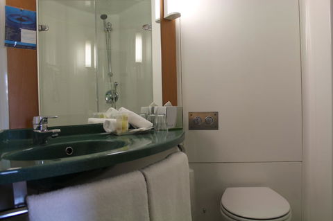 Ibis Newcastle - Holiday Find 12