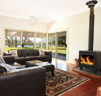 Terara Riverside Retreat - Holiday Find