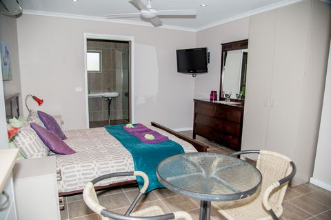 Sinclairs Country Retreat - Holiday Find 34