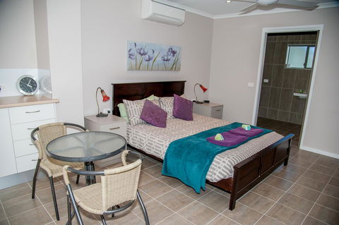 Sinclairs Country Retreat - Holiday Find 33