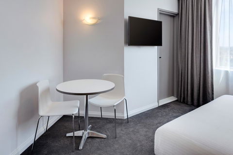 Mercure Sydney Bankstown - Holiday Find 26