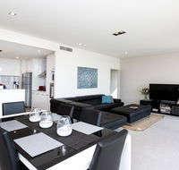 Brand New Executive Apartment - Holiday Find