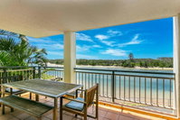 Sunrise Cove Holiday Apartments