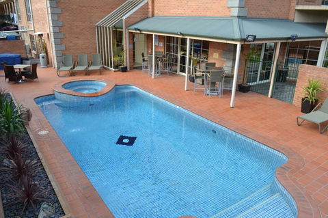 Best Western Plus Hovell Tree Inn - Holiday Find 6