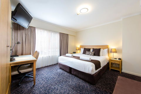 Best Western Plus Hovell Tree Inn - Holiday Find 28