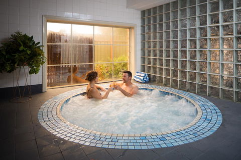 Best Western Plus Hovell Tree Inn - Holiday Find 7