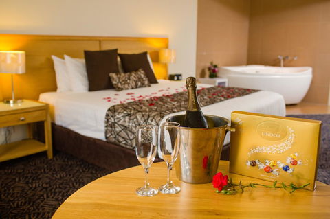 Best Western Plus Hovell Tree Inn - Holiday Find 27