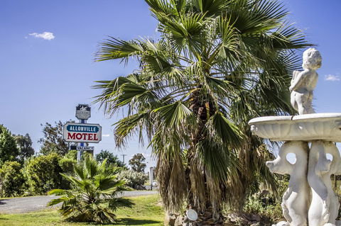 Allonville Gardens Motel - Holiday Find 0
