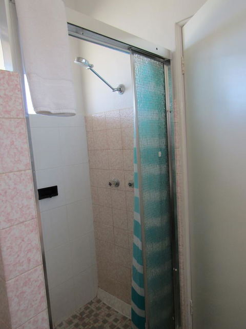 Allonville Gardens Motel - Holiday Find 27
