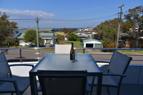 The Boat House - Holiday Find 2