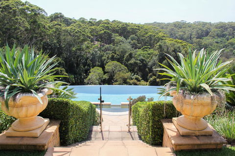 The Outlook Cabana - Holiday Find 11