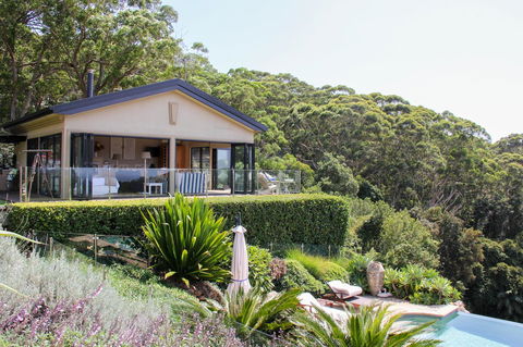The Outlook Cabana - Holiday Find 10