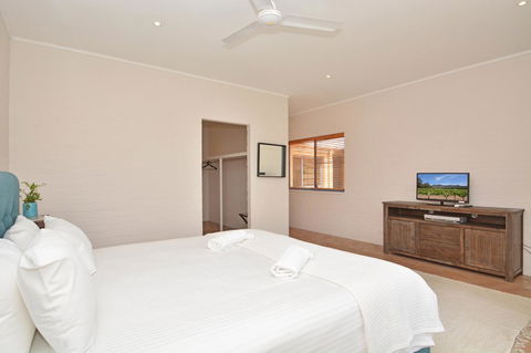 JE Guesthouse, Central To All The Hunter Valley Has To Offer - Holiday Find 34