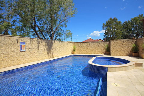 Sandy Cove Apartments - Holiday Find 15