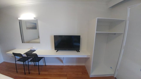 Eden Motel - Holiday Find 8