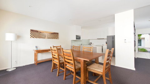 Pacific Blue, Salamander Bay - Holiday Find 24