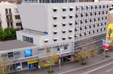Ibis Budget Sydney East - Holiday Find 0
