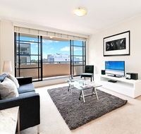 Wyndel Apartments - Apex North Sydney - Holiday Find