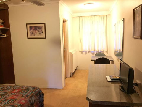 Cooma Motor Lodge Motel - Holiday Find 23