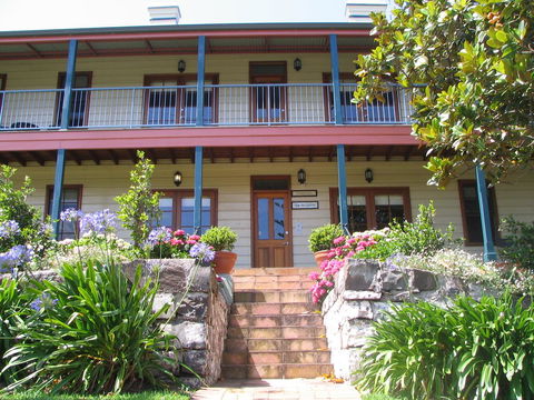 Bellevue Accommodation - Holiday Find 25
