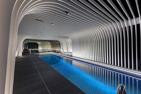 SKYE Suites Sydney - Holiday Find 10