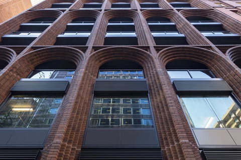 SKYE Suites Sydney - Holiday Find 1