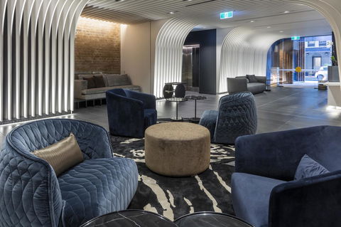 SKYE Suites Sydney - Holiday Find 4