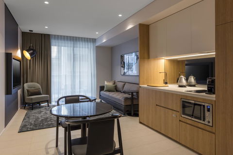 SKYE Suites Sydney - Holiday Find 25