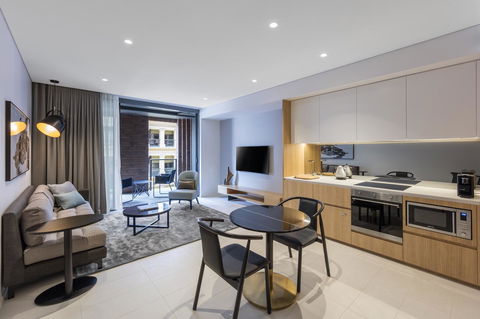 SKYE Suites Sydney - Holiday Find 21