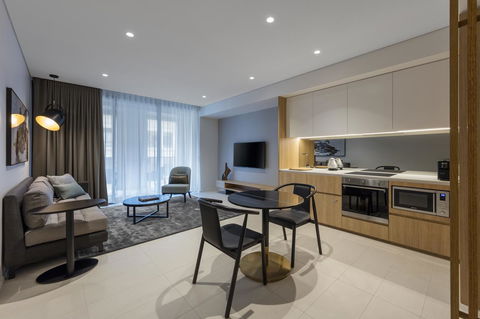 SKYE Suites Sydney - Holiday Find 22