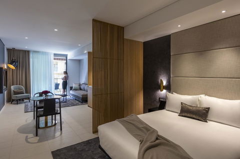 SKYE Suites Sydney - Holiday Find 27