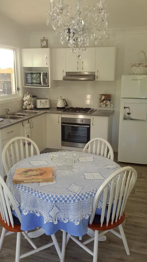 The Best Exotic Magnolia Cottage - Holiday Find 25