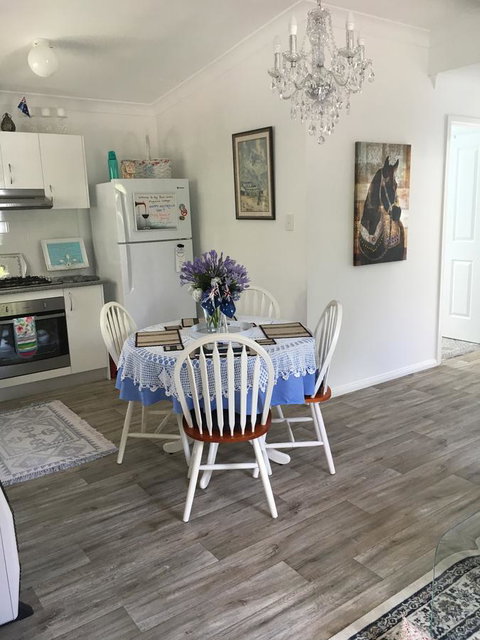 The Best Exotic Magnolia Cottage - Holiday Find 6