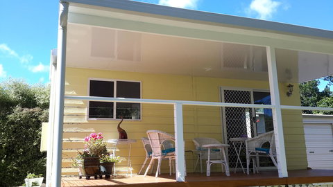 The Best Exotic Magnolia Cottage - Holiday Find 0