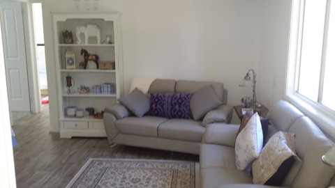The Best Exotic Magnolia Cottage - Holiday Find 31