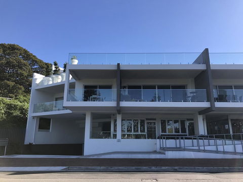 Belle Vue- Penthouse At Black Beach - Holiday Find 16