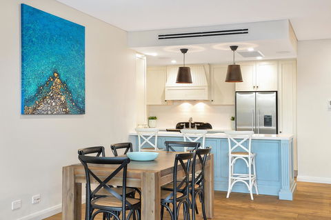 Belle Vue- Penthouse At Black Beach - Holiday Find 7