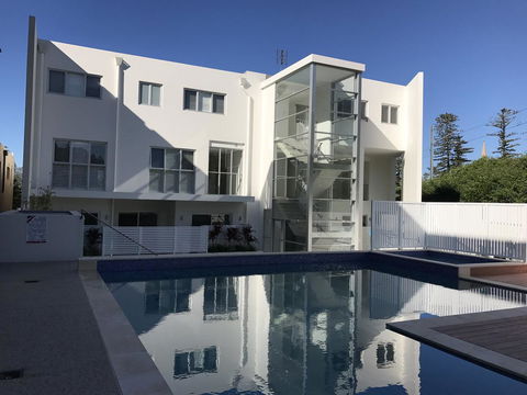 Belle Vue- Penthouse At Black Beach - Holiday Find 19