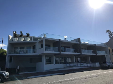 Belle Vue- Penthouse At Black Beach - Holiday Find 17