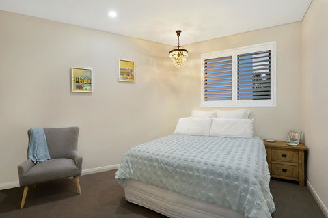 Belle Vue- Penthouse At Black Beach - Holiday Find 12