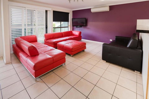 Bluegum Apartments Newcastle - Holiday Find 17
