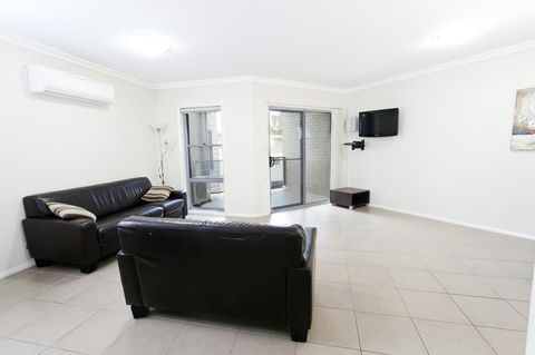 Bluegum Apartments Newcastle - Holiday Find 8