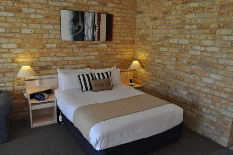 Mollymook Surfbeach Motel & Apartments - Holiday Find 4