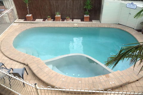 Mollymook Surfbeach Motel & Apartments - Holiday Find 9