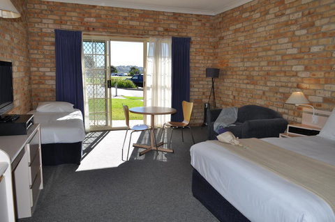 Mollymook Surfbeach Motel & Apartments - Holiday Find 1