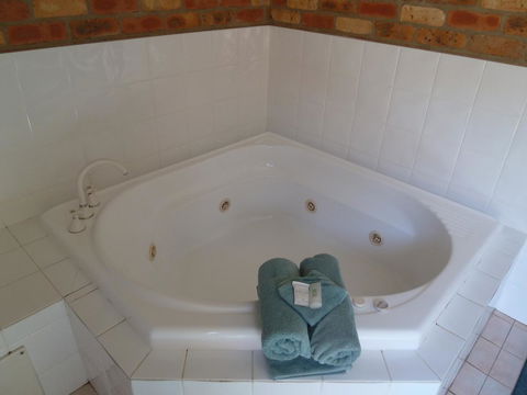 Mollymook Surfbeach Motel & Apartments - Holiday Find 30