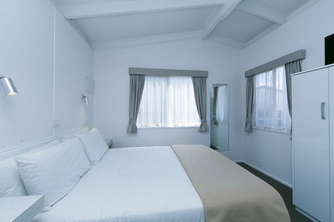 Crestview Tourist Park - Holiday Find 19