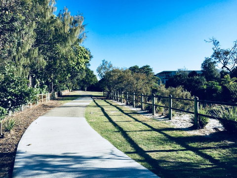 Casuarina Beachfront House - Hostie Properties - Holiday Find 18