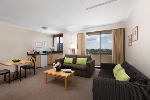 Rydges North Sydney - Holiday Find 10